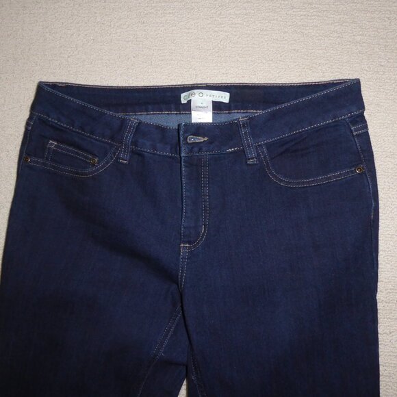 Cleo Straight Fit Jean, Size 10 Petite - Picture 5 of 5